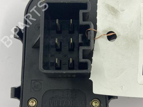 Used Left front window switch Left front window switch FORD FOCUS I (DAW, DBW) 1.8 TDCi (115 hp) 22817083 22817083