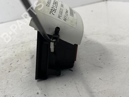 Multifunctionele display PEUGEOT 5008 (0U_, 0E_) 1.6 HDi (112 hp) 22830686