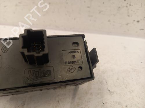 Used Warning switch Warning switch DACIA SANDERO II 1.2 (75 hp) 25120760 25120760