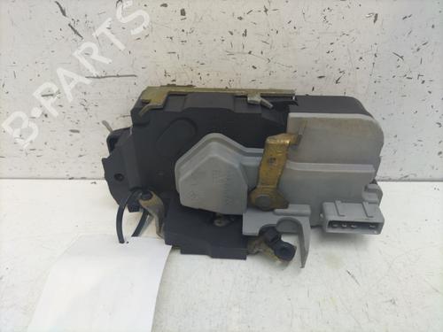 Zamek drzwi tylnych prawych PEUGEOT 206 Hatchback (2A/C) 2.0 HDI 90 913887