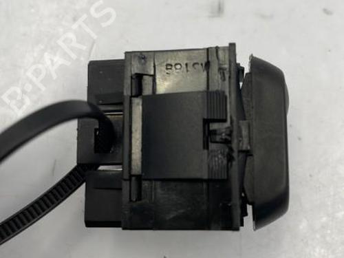 Used Right front window switch Right front window switch CITROËN XSARA (N1) 2.0 HDi 90 (90 hp) 22831835 22831835