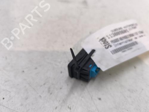 Used Left front window switch Left front window switch PEUGEOT 405 II Break (4E) 1.9 D (69 hp) 29640037 29640037