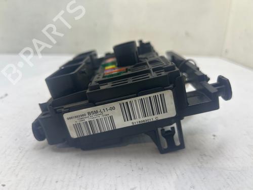 Used Fuse box Fuse box 38562583 38562583