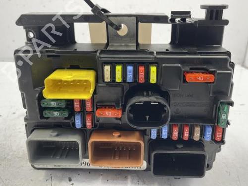 Used Fuse box Fuse box CITROËN C3 II (SC_) 1.4 HDi 70 (SC8HZC, SC8HR0, SC8HP4) (68 hp) 22834171 22834171