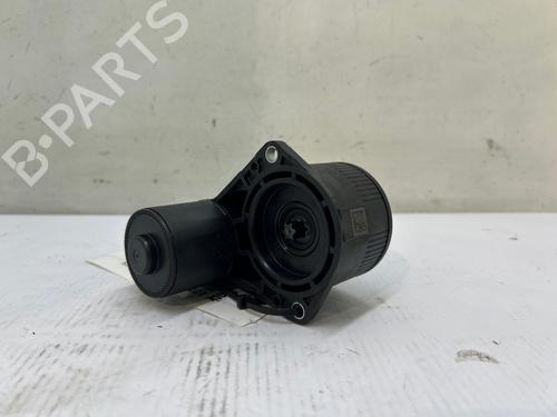 electric-handbrake-toyota-yaris-cross-mxp_-2020-38530793 main image