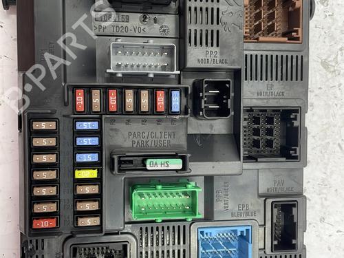 Used Fuse box PEUGEOT 208 I (CA_, CC_) 1.2 VTI 82 (82 hp) 22843613