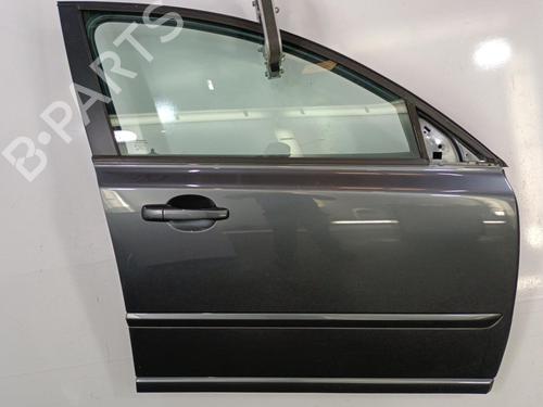 Used Right front door VOLVO V50 (545) D2 (114 hp) 22817084
