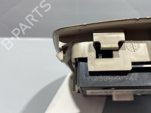 Used Switch Switch RENAULT SCÉNIC III (JZ0/1_) 1.5 dCi (110 hp) 28440896 28440896