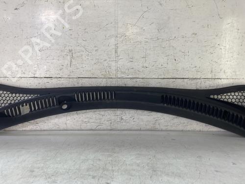 Grelha curcuvan CITROËN C3 II (SC_) 1.4 (73 hp) 30595411