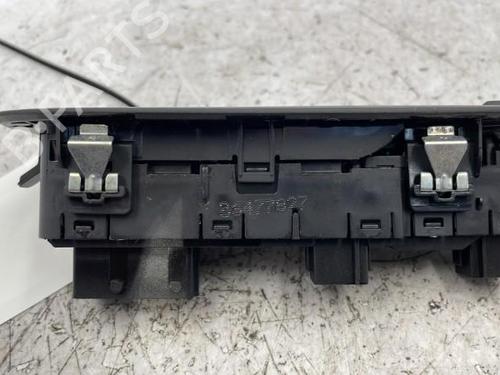 Used Switch Switch PEUGEOT 308 SW II (LC_, LJ_, LR_, LX_, L4_) 1.6 BlueHDi 120 (120 hp) 29466647 29466647