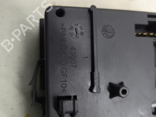 steering-column-stalk-renault-clio-iii-br01-cr01-2005-2006-2007-2008-2009-2010-2011-2012-2013-2014-32856368 main image