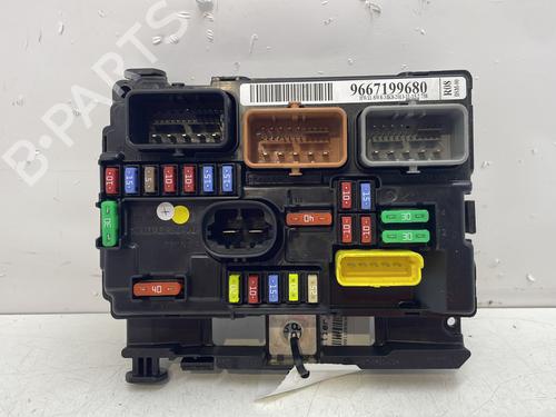 Fuse box CITROËN C3 II (SC_) 1.4 HDi 70 (SC8HZC, SC8HR0, SC8HP4) 00006500HV