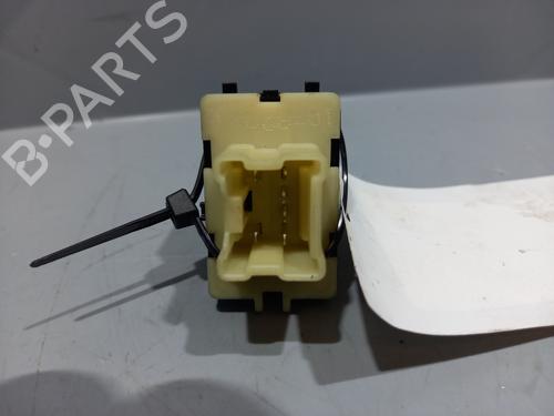 Used Right rear window switch Right rear window switch RENAULT ZOE (BFM_) ZOE (92 hp) 28499363 28499363