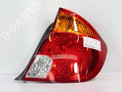 Used Right taillight HYUNDAI ACCENT II (LC) 1.5 CRDi (82 hp) 22813141