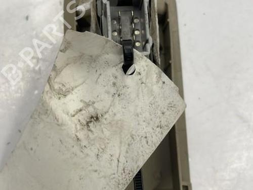 Used Right front window switch Right front window switch RENAULT SCÉNIC II (JM0/1_) 2.0 dCi (JM1K) (150 hp) 22831916 22831916