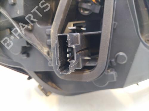 right-taillight-ds-ds-3-sa_-2015-2016-2017-2018-2019-29438539 main image