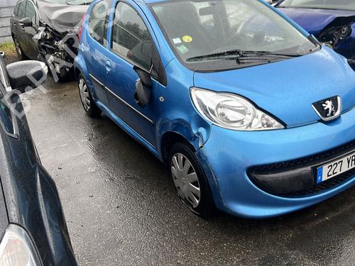 Used Parts PEUGEOT 107 (PM_, PN_) 1.0 (68 hp) 3940522