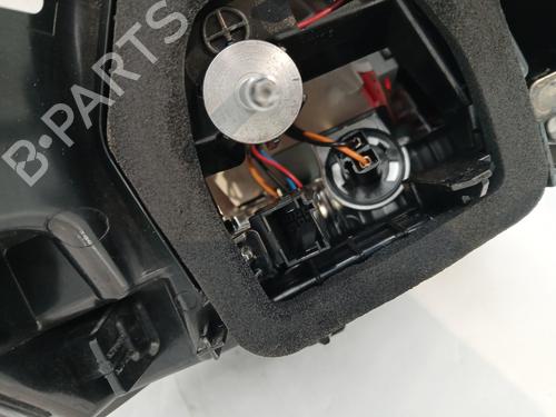 Used Right taillight Right taillight 33702398 33702398