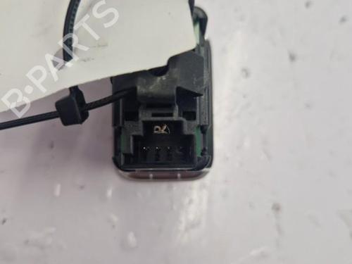 Used Right front window switch MERCEDES-BENZ A-CLASS (W176) A 180 CDI / d (176.012) (109 hp) 22836095