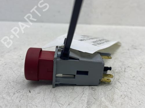 Used Warning switch Warning switch CITROËN BERLINGO / BERLINGO FIRST MPV (MF_, GJK_, GFK_) 1.4 i (MFKFX, MFKFW, GJKFWB, GJKFWC, GFKFWC) (75 hp) 31581878 31581878