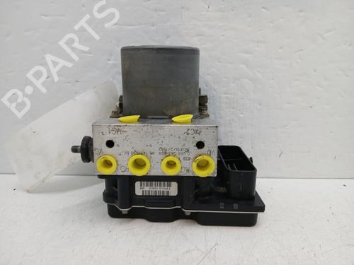Used ABS pump CITROËN BERLINGO MULTISPACE (B9) 1.6 HDi 90 (92 hp) 31084292