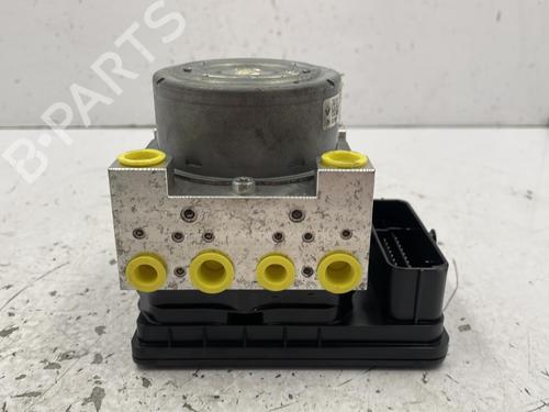 Used ABS pump RENAULT MEGANE IV Hatchback (B9A/M/N_) 1.5 dCi 110 (B9A3) (110 hp) 22840950