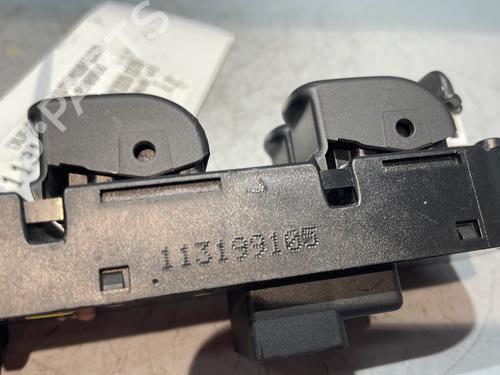 Left front window switch JAGUAR X-TYPE I Estate (X400) 2.2 D | BP29833870I27