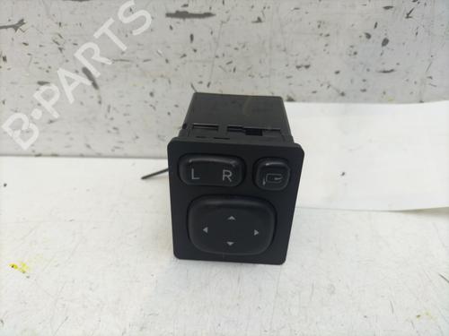 Used Mirror switch TOYOTA YARIS (_P13_) 1.5 Hybrid (NHP130_) (101 hp) 28362604
