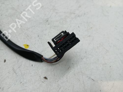 Left mirror VW TOURAN (1T1, 1T2) 2.0 TDI 16V | BP29869101C26