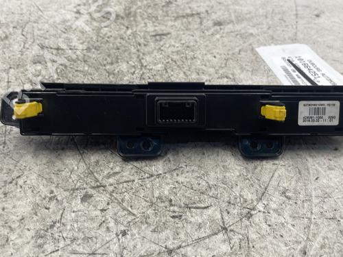 Warning switch KIA STONIC (YB) 1.4 CVVT | BP24032773I22 - Image 3