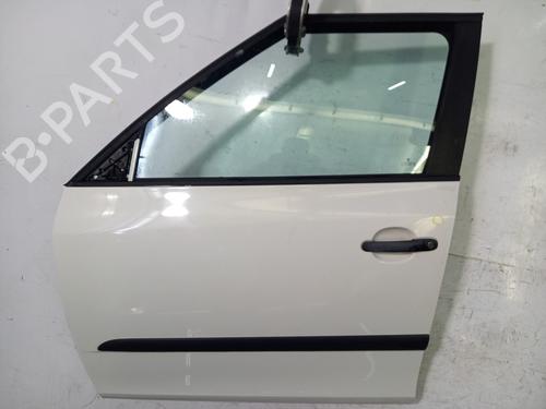 Left front door SKODA FABIA II Combi (545) 1.2 5J6831055