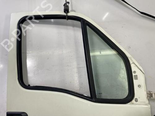 Used Right front door Right front door 22843568 22843568