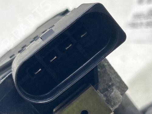 Used Front wiper motor Front wiper motor KIA CARENS IV 1.7 CRDi (116 hp) 40516392 40516392