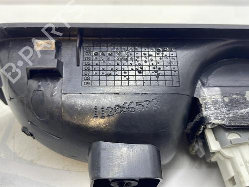 Used Left rear window switch Left rear window switch RENAULT MEGANE II Saloon (LM0/1_) [2003-2026] 29141418 29141418