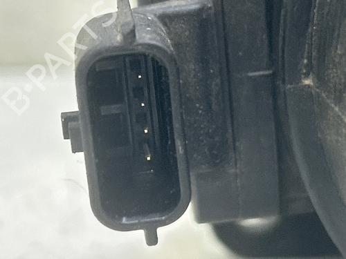 Used Mass air flow sensor Mass air flow sensor RENAULT MASTER III Van (FV) 2.3 dCi 125 FWD (FV0C, FV0D, FV0G, FV0H, FV0J, FV0K,... (125 hp) 40516419 40516419