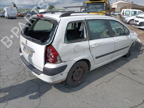 Fuse box PEUGEOT 307 Break (3E) 2.0 HDI 90 | BP26386859E1 - Image 10