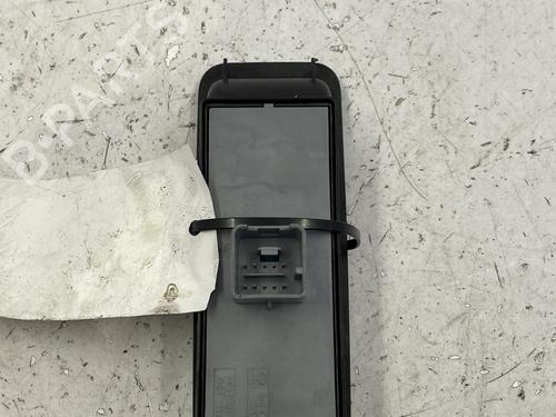 Used Switch Switch SKODA YETI (5L) 2.0 TDI 4x4 (140 hp) 22828508 22828508