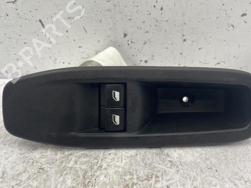 Used Switch PEUGEOT 208 I (CA_, CC_) 1.2 VTi 68 / PureTech 68 (68 hp) 25445573