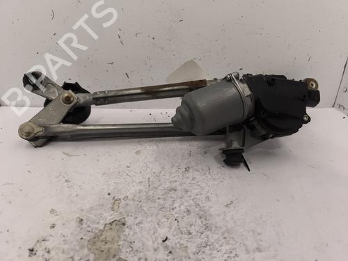 Used Front wiper motor TOYOTA YARIS (_P9_) 1.0 VVT-i (KSP90_, KSP90R) (69 hp) 25204740