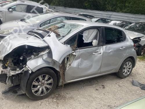 Dashboard PEUGEOT 208 I (CA_, CC_) 1.2 VTI 82 | BP22836648C46 