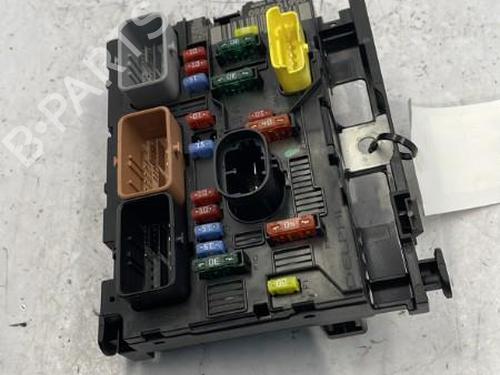 Used Fuse box Fuse box PEUGEOT 207 (WA_, WC_) 1.4 16V (88 hp) 22831566 22831566