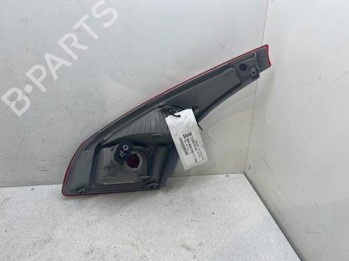 left-tailgate-light-renault-megane-iii-hatchback-bz01_-b3_-2008-37661127 main image