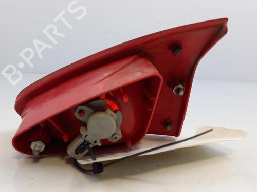 Used Left tailgate light Left tailgate light ALFA ROMEO 147 (937_) 1.9 JTD (937.AXD1A, 937.BXD1A, 937.AXV1A, 937.BXB1A,... (115 hp) 22826010 22826010