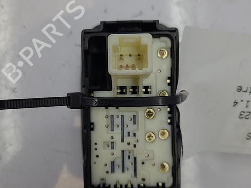 Used Left rear window switch Left rear window switch TOYOTA AURIS (_E15_) 1.4 D-4D (NDE150_, NDE150R) (90 hp) 22829673 22829673