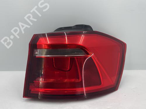 right-taillight-vw-golf-sportsvan-vii-am1-an1-2014-2015-2016-2017-2018-2019-2020-32313803 main image
