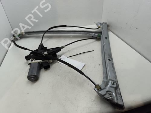 Lève-vitre avant droit MERCEDES-BENZ VITO / MIXTO Van (W639) 111 CDI (639.601, 639.603, 639.605) (109 hp) 32078254