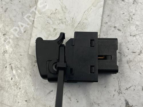 Right rear window switch HYUNDAI TUCSON (JM) 2.0 CRDi All-wheel Drive | BP22830029I28 