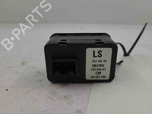 Used Switch Switch OPEL ZAFIRA A MPV (T98) 2.2 DTI 16V (F75) (125 hp) 22819083 22819083