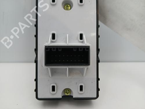 Right front window switch KIA STONIC (YB) 1.0 T-GDi | BP35961319I26 - Image 2