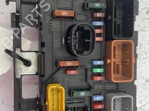 Fuse box PEUGEOT 307 (3A/C) 2.0 HDi 135 | BP22837162E1 